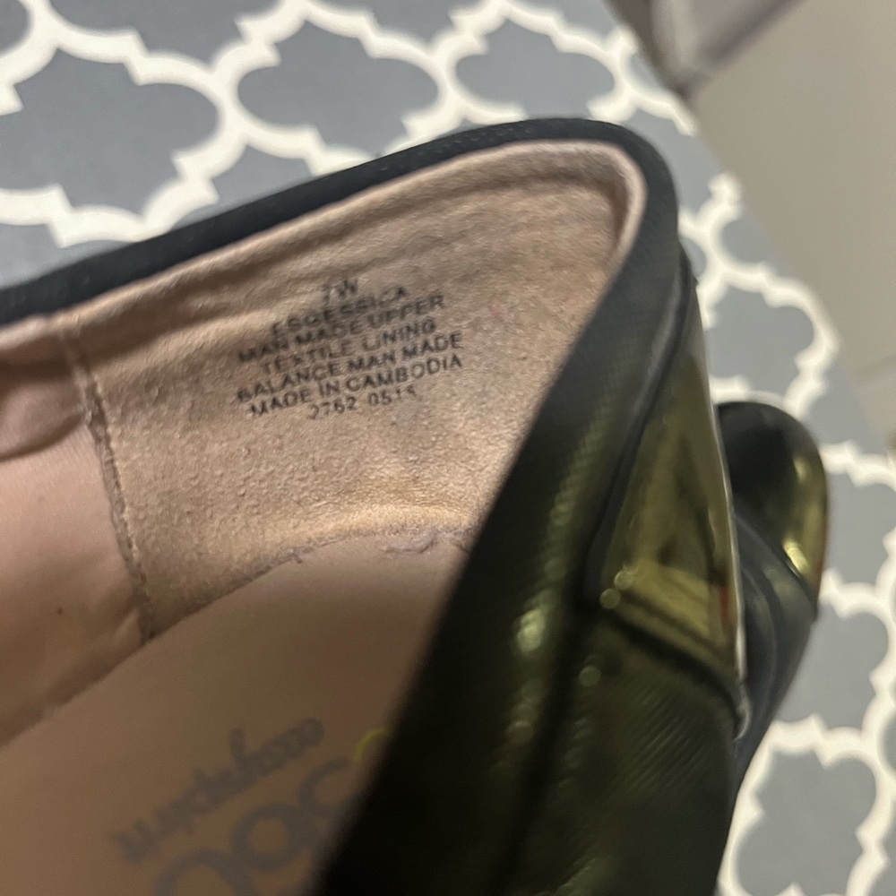 Cute Flat Shoes - image 7